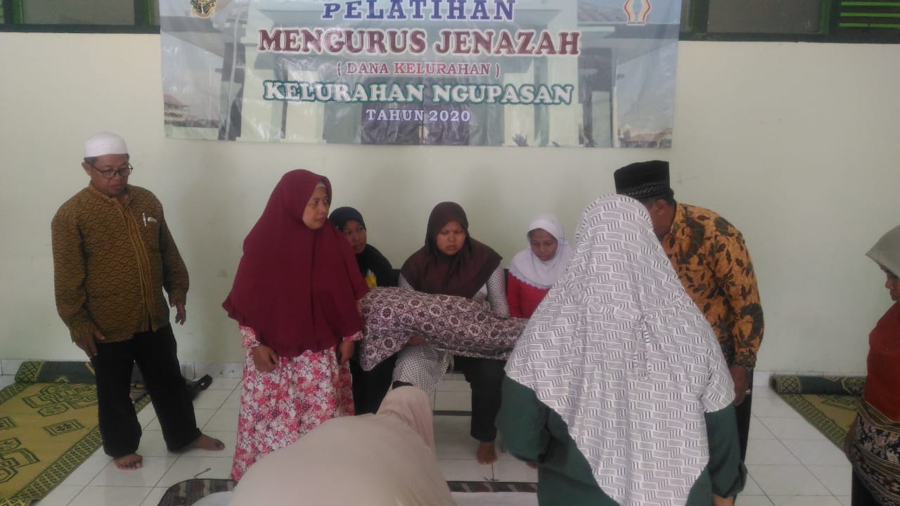 Pelatihan Mengurus Jenazah